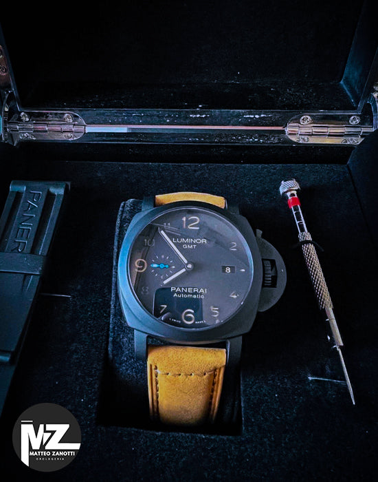 Panerai Luminor Gmt
